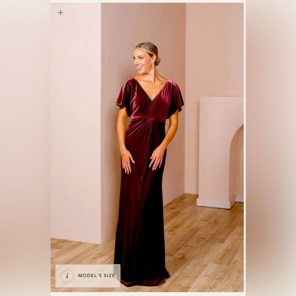 Revelry: Gwen Velvet Dress 
(Color: Burgundy, Size: 12, Regular Maxi)